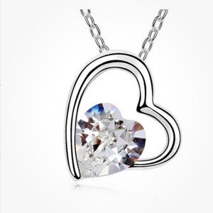Fashion Jewelry Silver Heart Pendant Necklace with Faux Diamond Gemstone